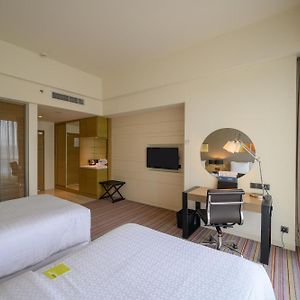 Guest room 2 Twin Beds